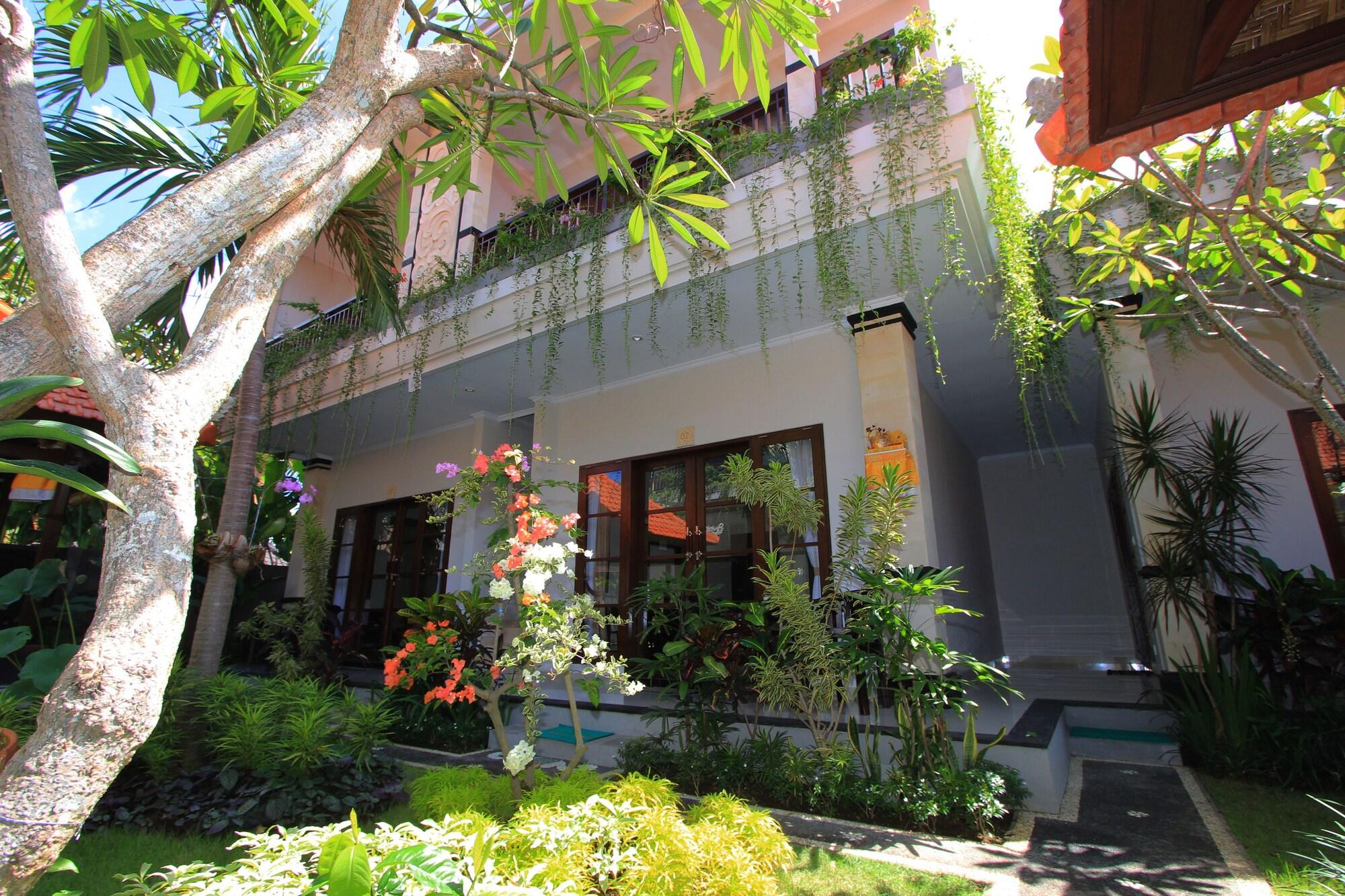 Gatra Ubud Inn Esterno foto
