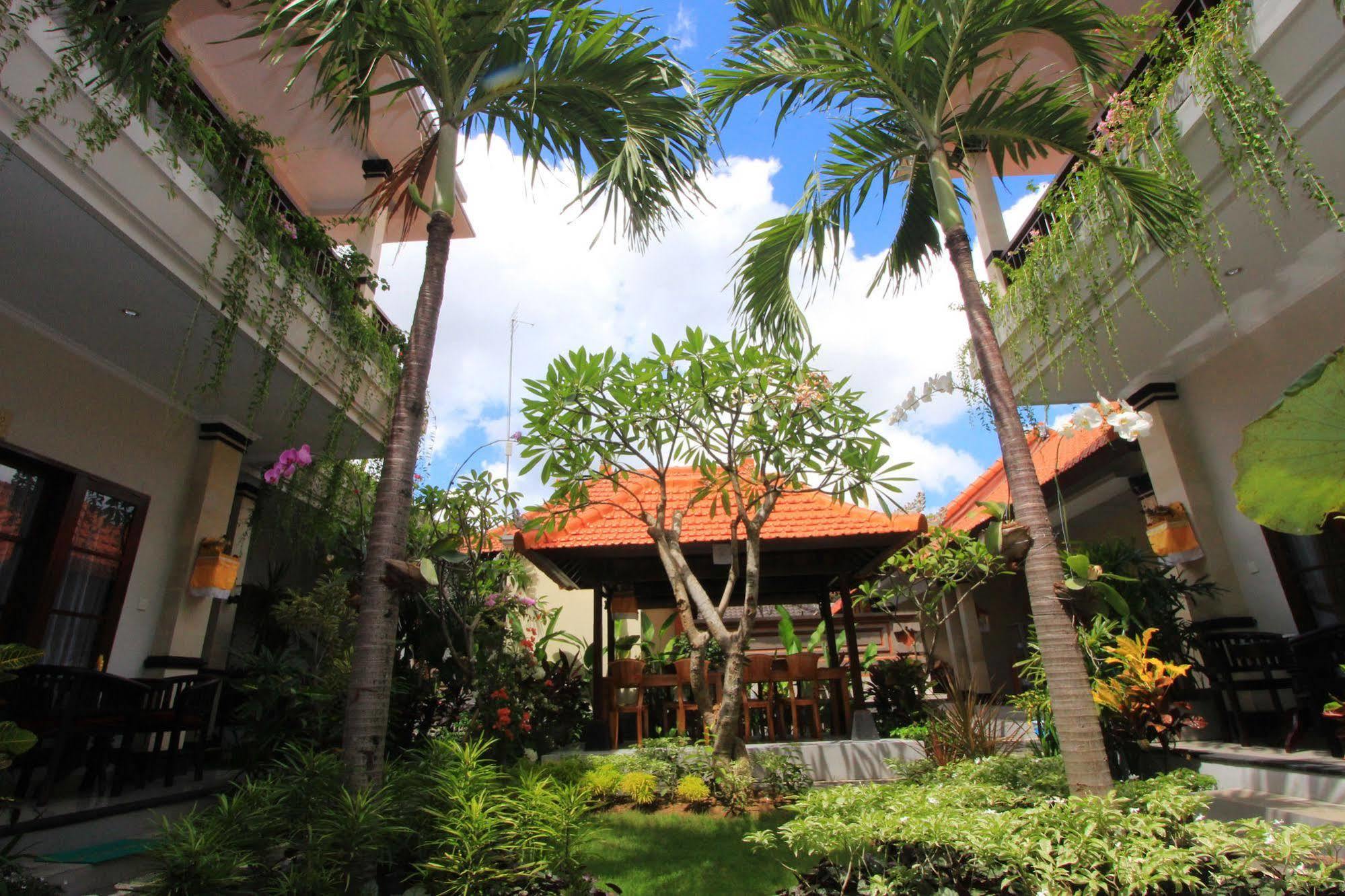 Gatra Ubud Inn Esterno foto